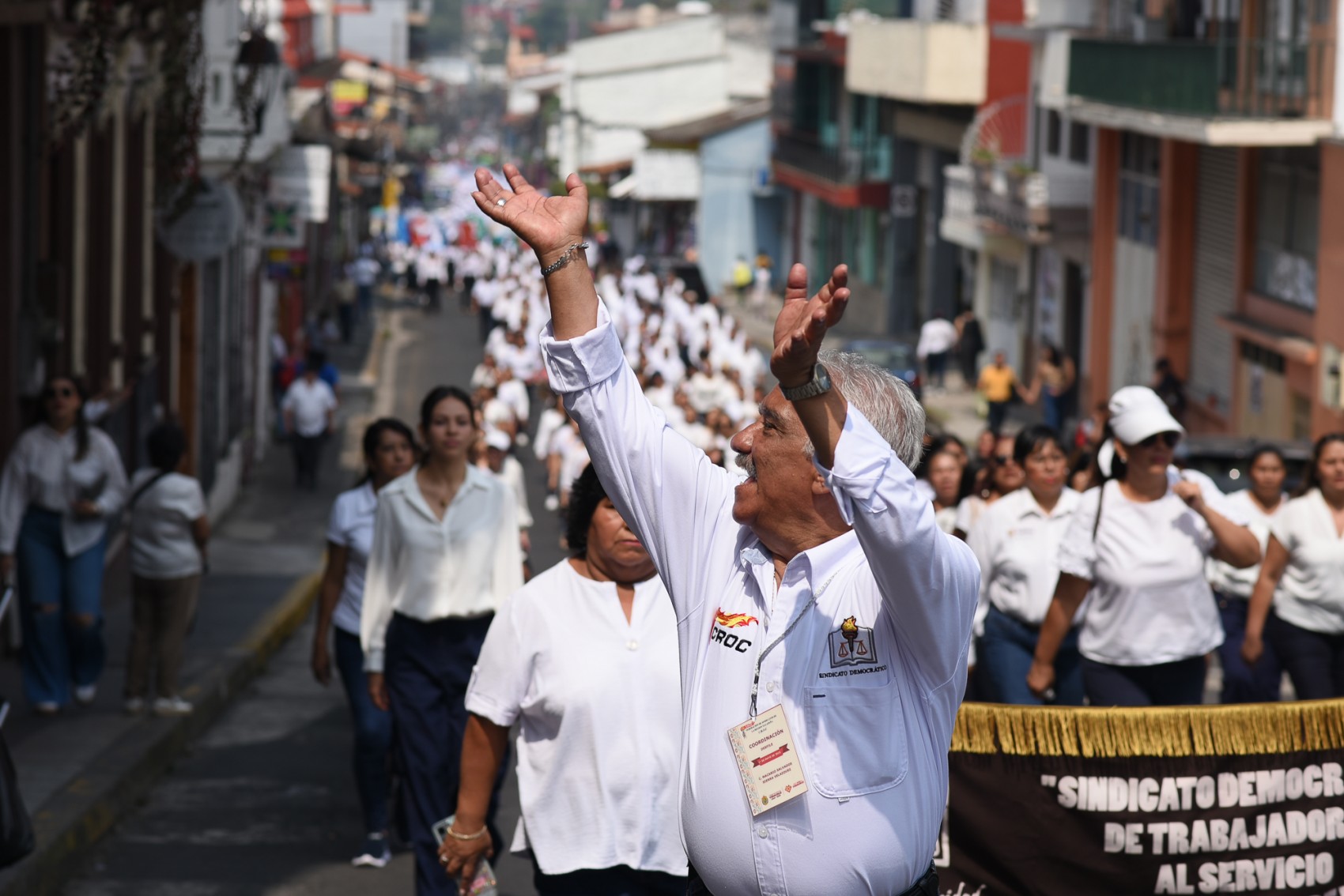 Desfile del 1 de Mayo en Xalapa sin protestas, solo buenos deseos