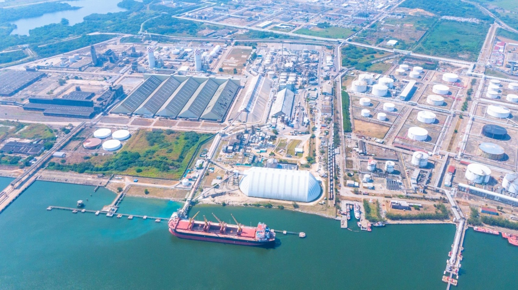 Atrae inversiones la disminución de la inseguridad en la región de Coatzacoalcos: AIEVAC