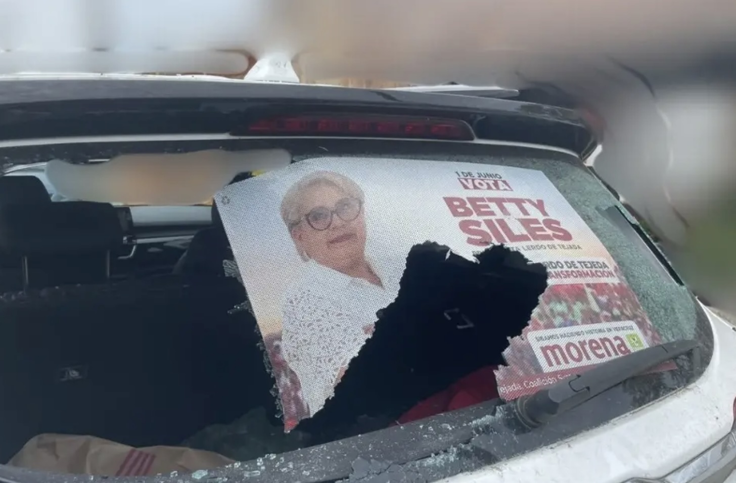 Candidata de Morena en Lerdo de Tejada denuncia ataque contra vehículo de su equipo