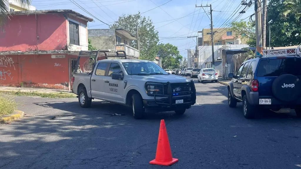 Enfrentamiento en  la calle España