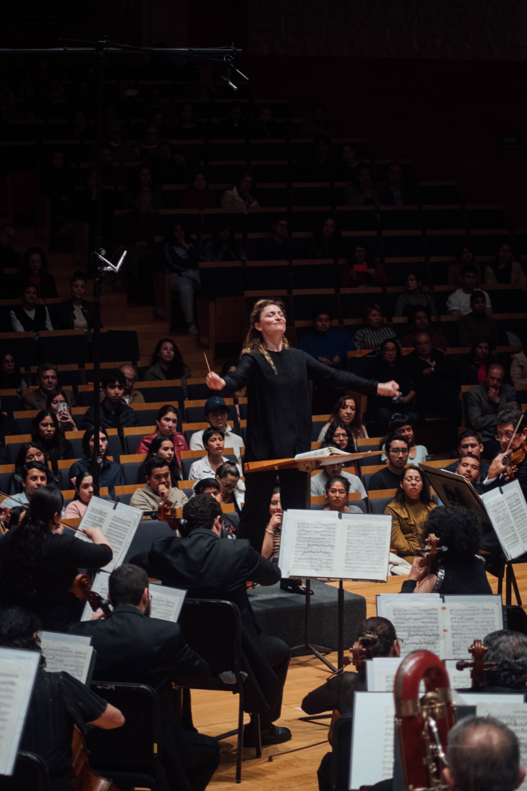 La Sexta de Shostakóvich y estreno nacional de concierto para percusiones