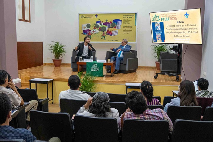 Héctor Strobel reconstruye historia del ejército liberal en la Reforma