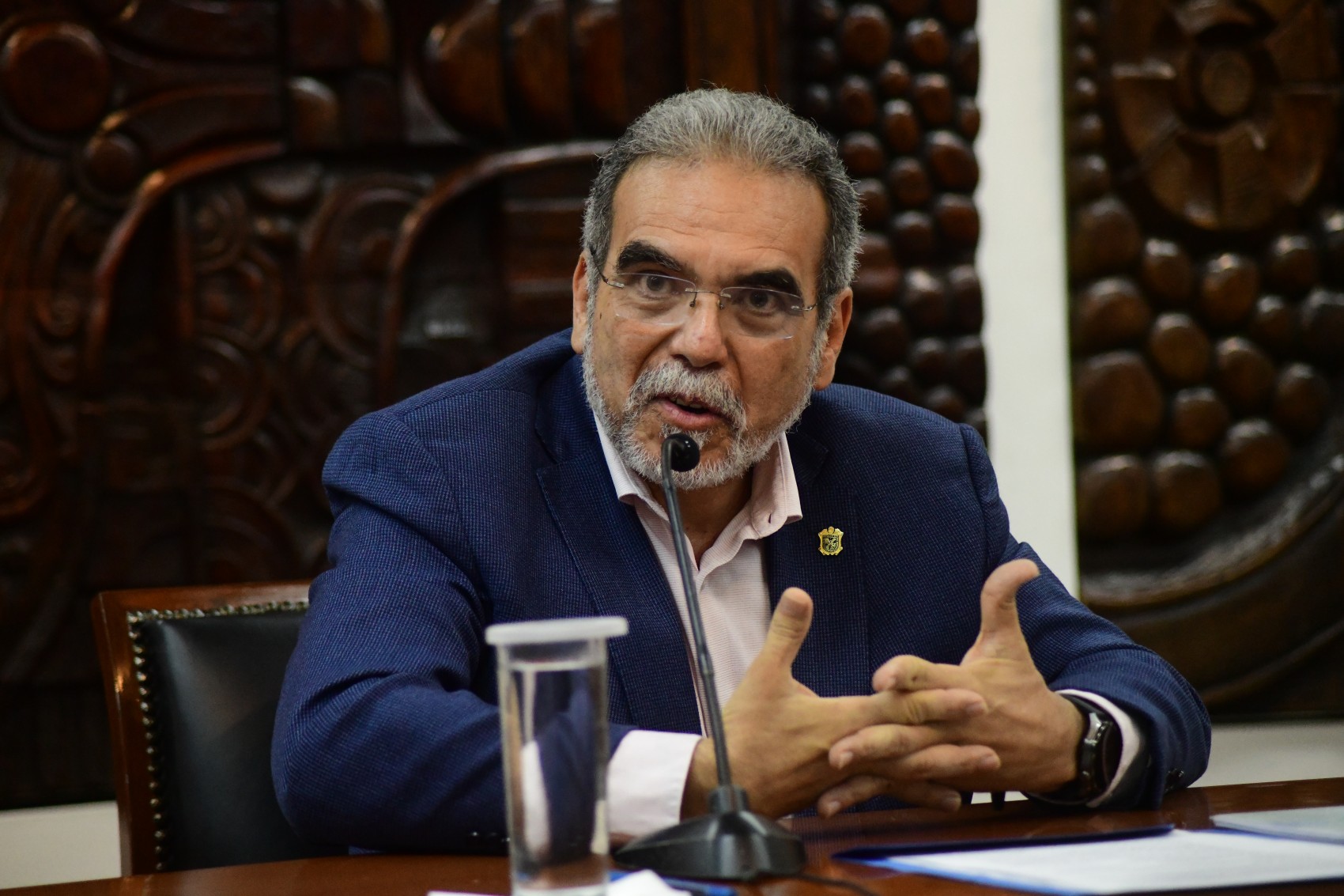 Prórroga sí, reelección no: UV enfrenta decisión clave sobre continuidad del Rector