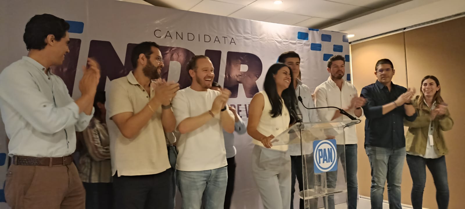 Índira Rosales San Román se declara ganadora en Veracruz con ventaja de 4 puntos por encima de Morena