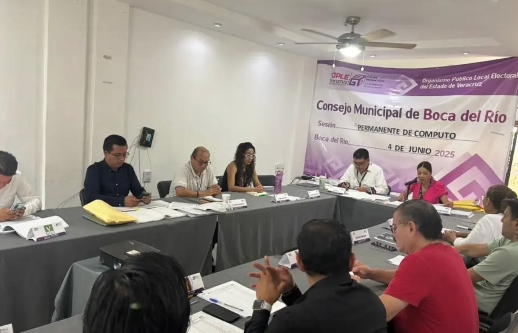 Boca del Río: OPLE realiza recuento parcial de 146 paquetes por inconsistencias