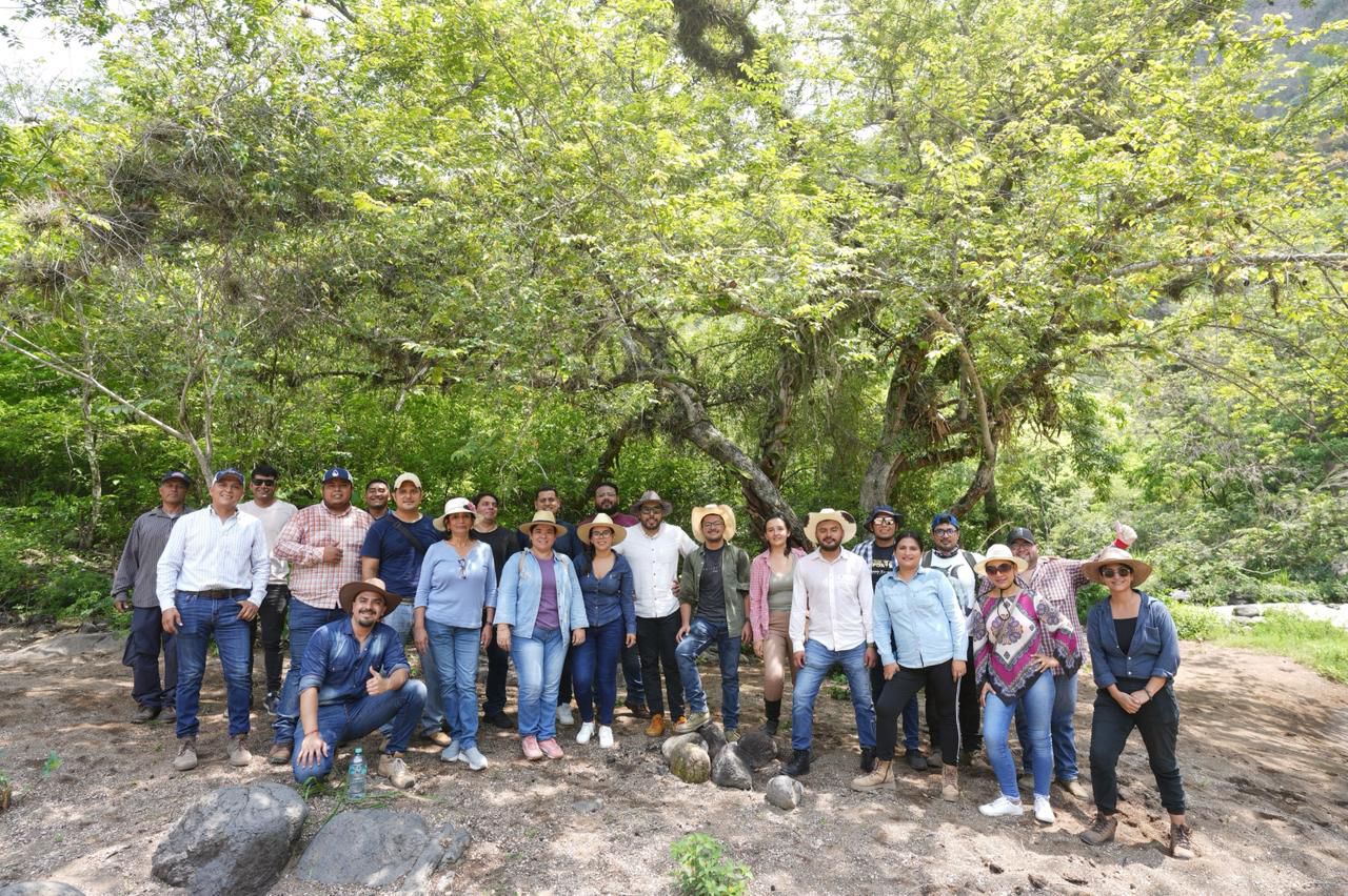 Con faenas y educación ambiental, reitera Ayuntamiento de Emiliano Zapata compromiso con el entorno