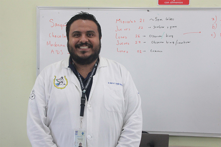 Docente estudia alternativas terapéuticas para encefalopatía hepática