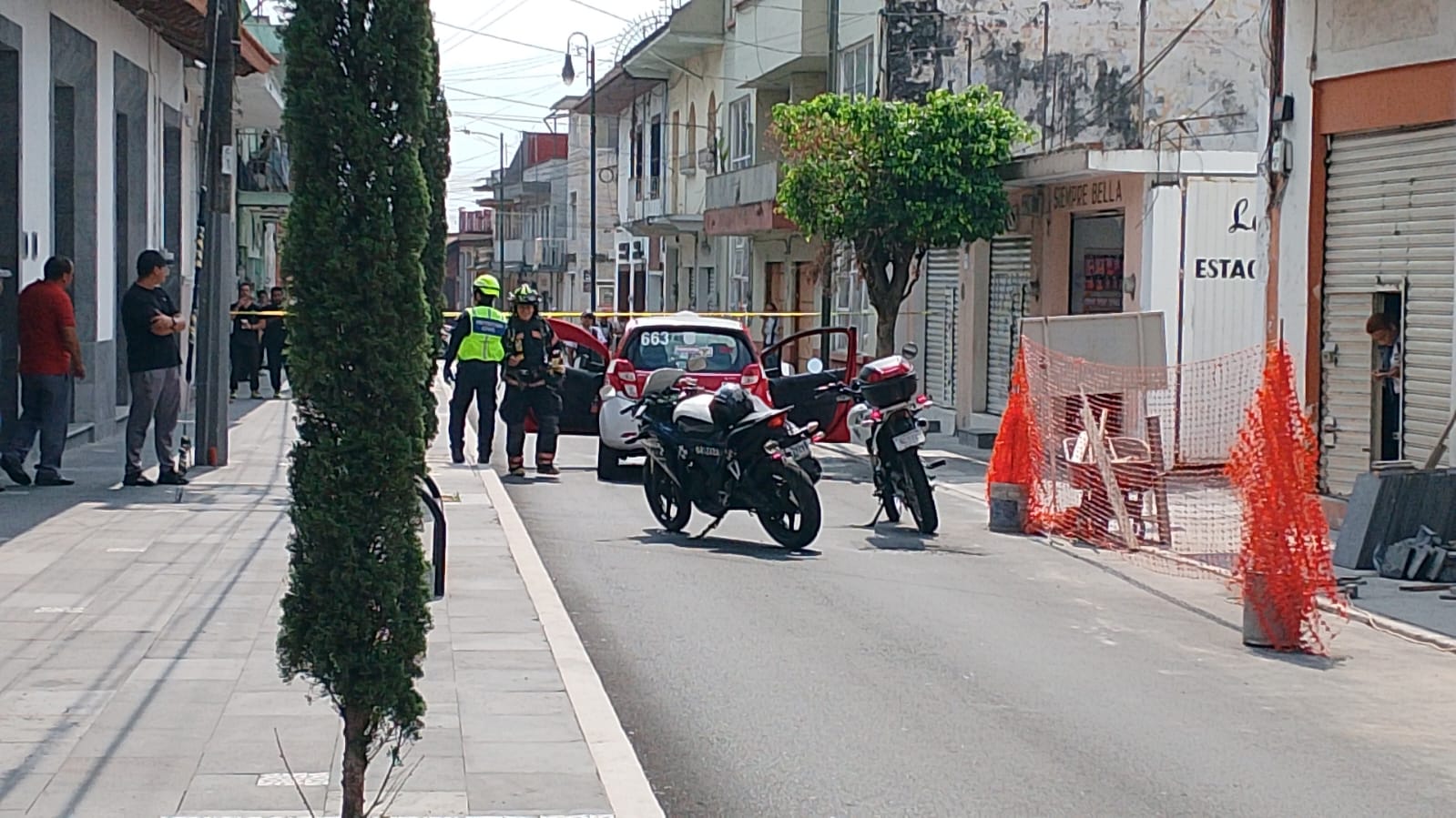 Conato de incendio en taxi de Orizaba genera movilización