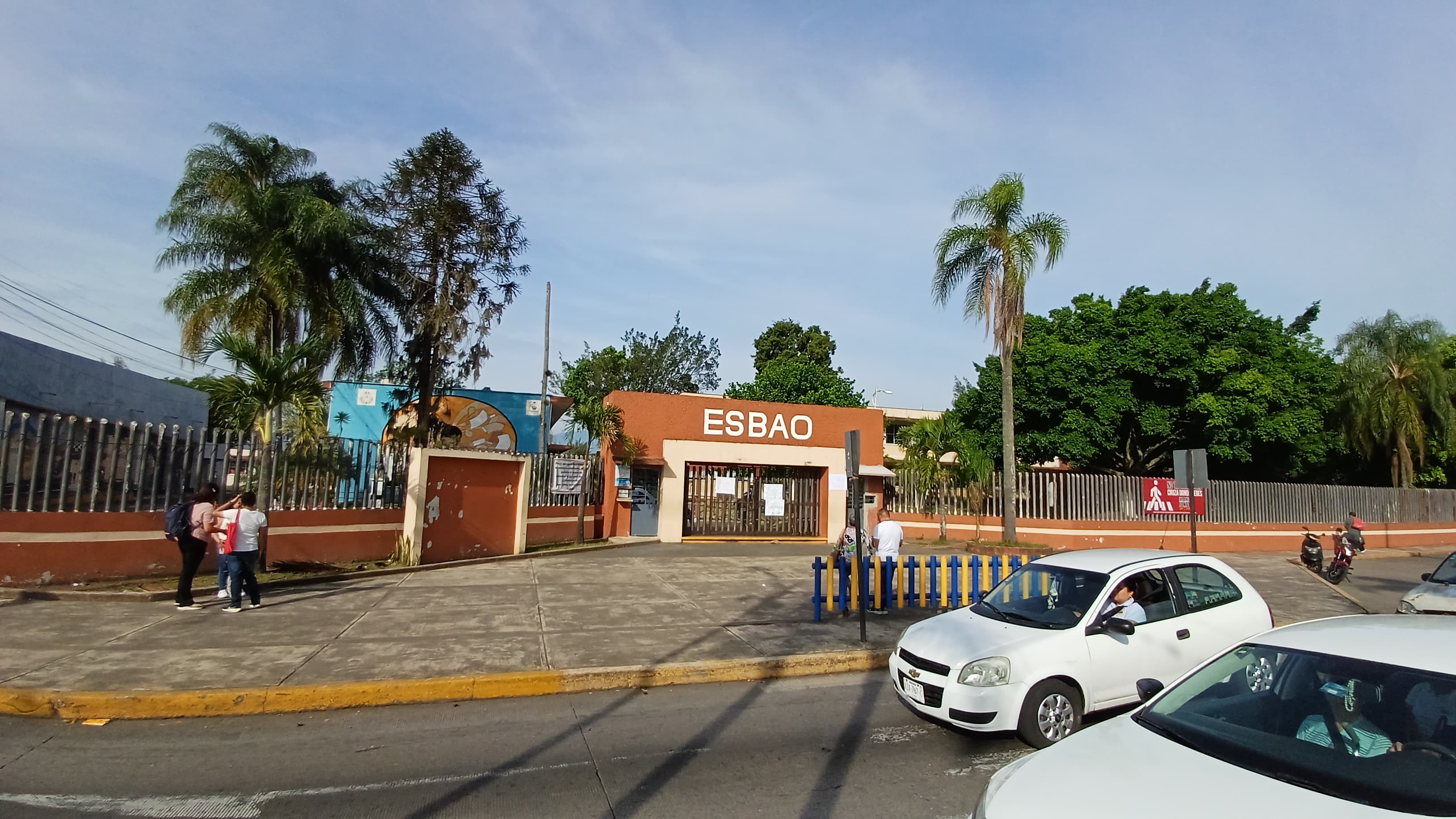 Docentes toman la ESBAO en Córdoba, rechazan designación de director foráneo