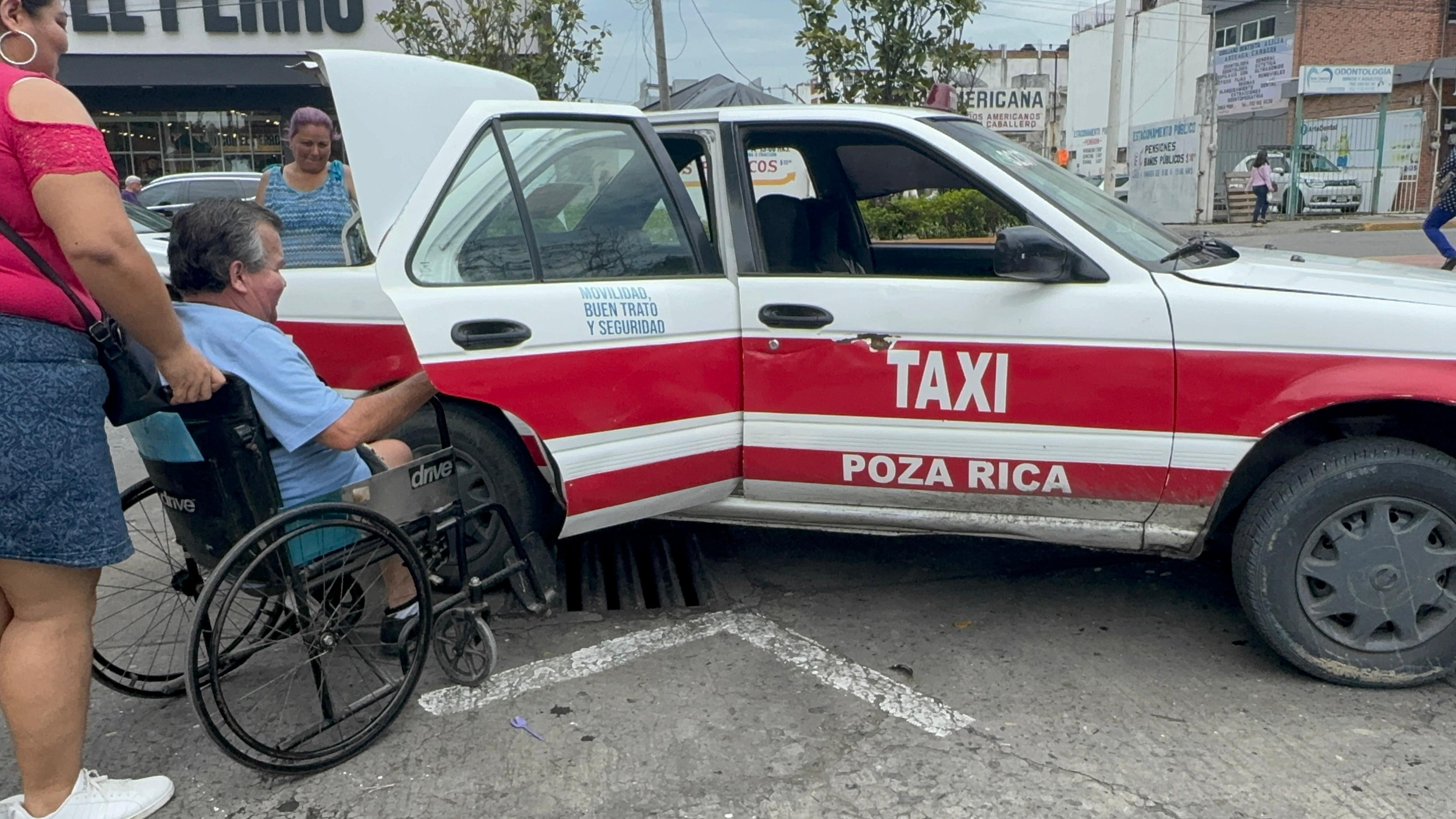 Personas con discapacidad motriz en Poza Rica sufren discriminación y dificultades para transitar
