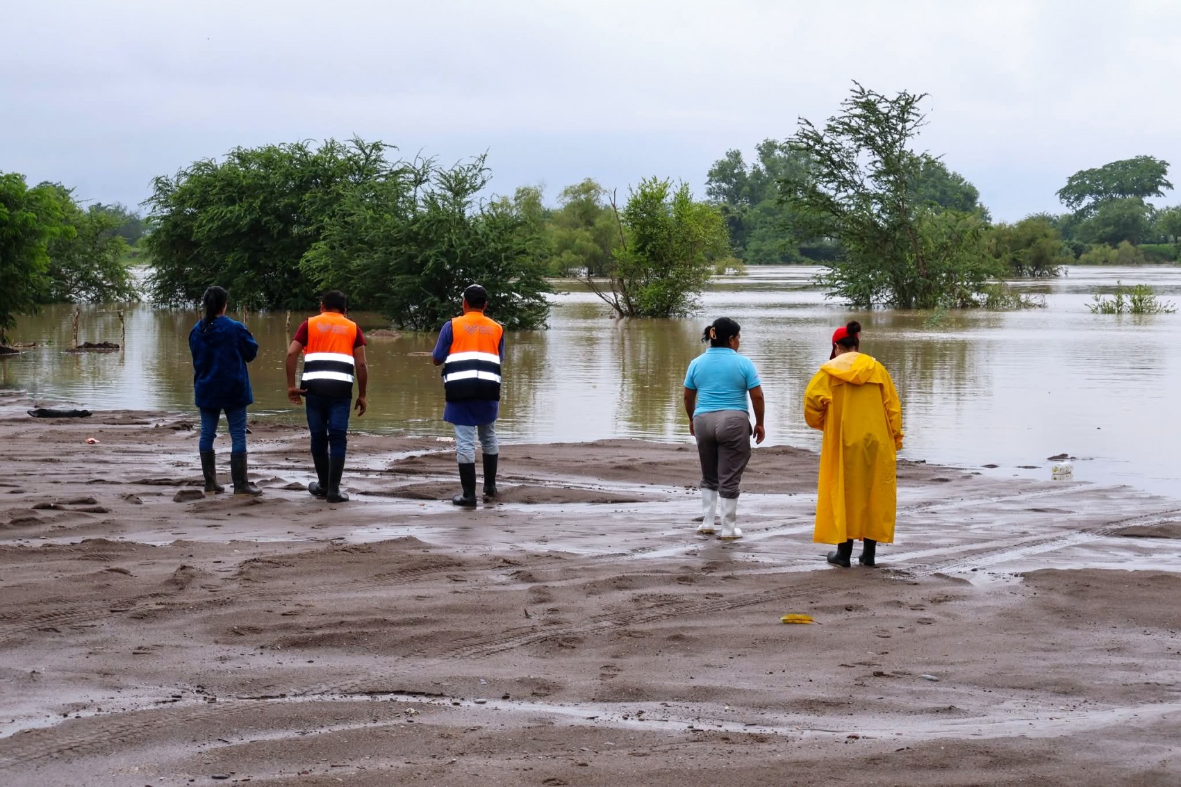 Habilitan albergues en El Higo para atender a damnificados por lluvias e inundaciones