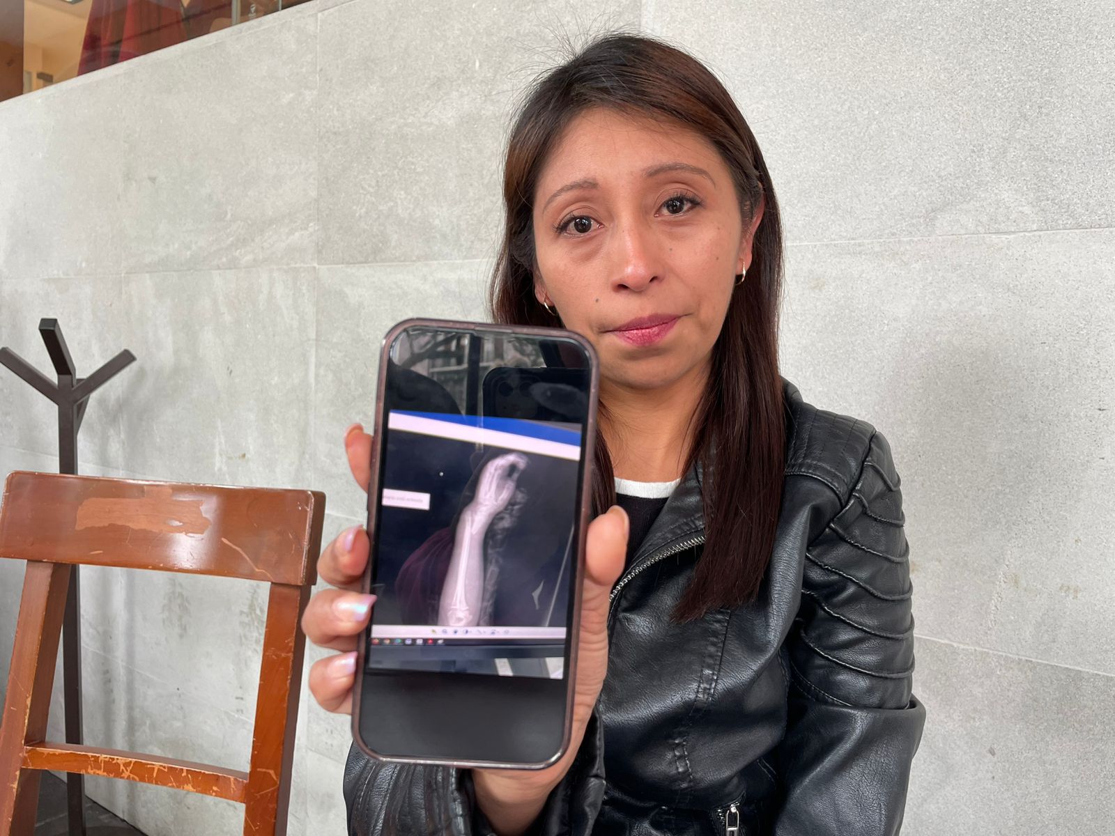 Padres de familia exigen destitución de jueza y secretaria de acuerdos por supuesta corrupción