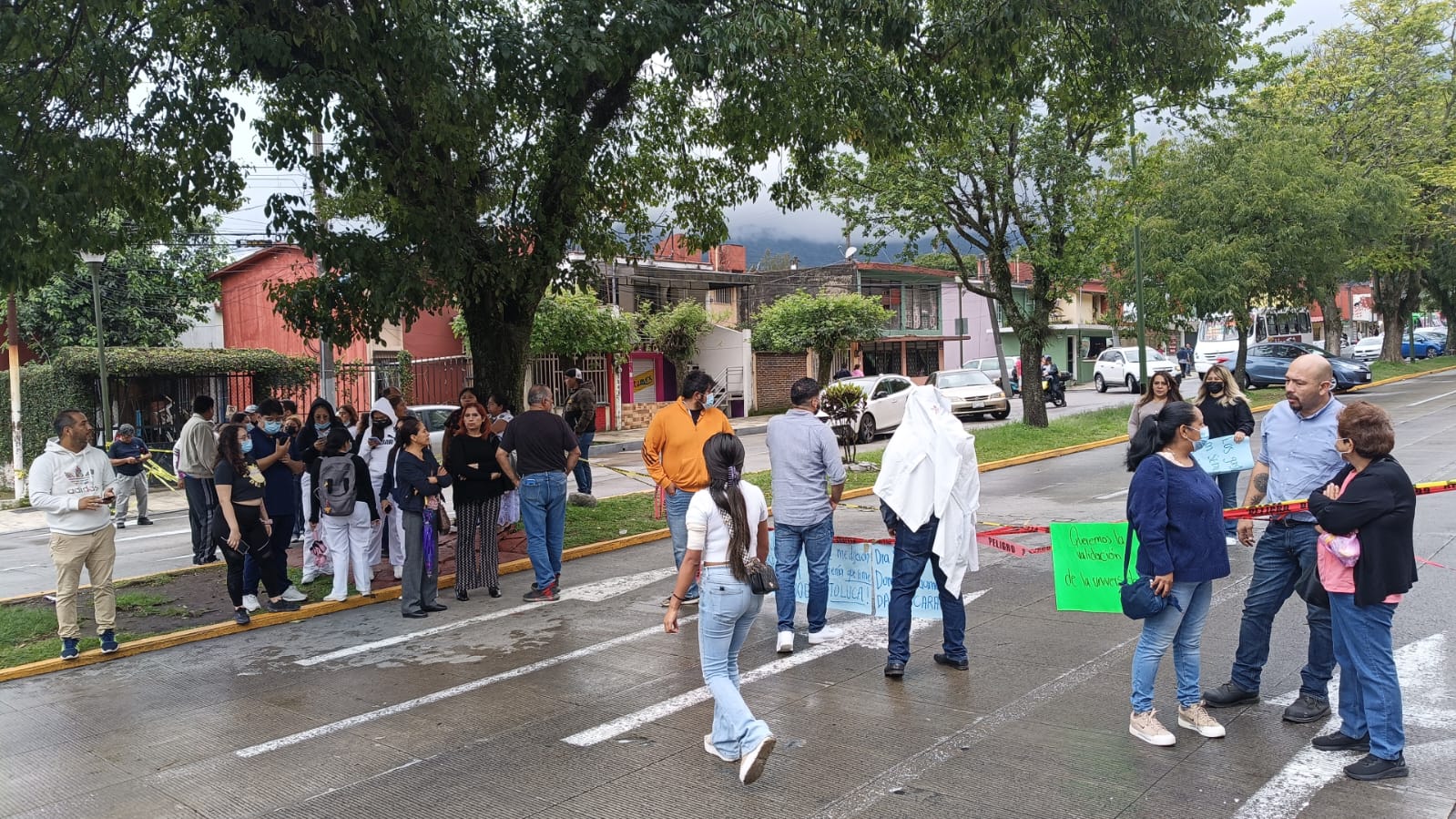Estudiantes del Cetug Orizaba temen invalidez de estudios debido a la falta de Revoe del plantel