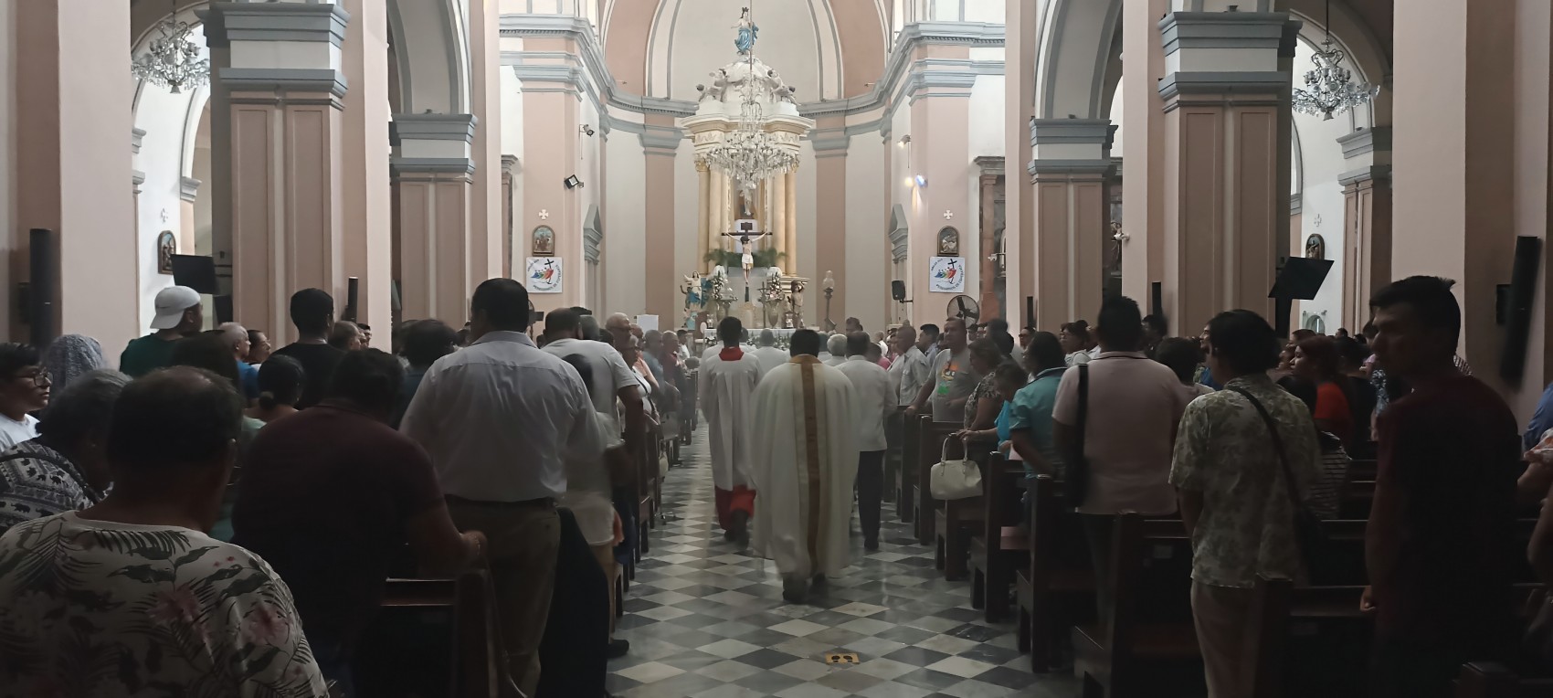 Respeto y diálogo, medios para resolver diferencias entre vecinos: Diócesis de Veracruz