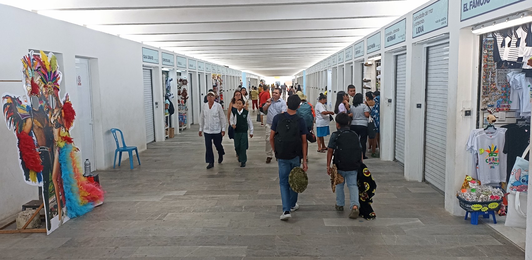 Repuntan las ventas más del 40% en la nueva plaza de artesanías de Veracruz durante el Carnaval