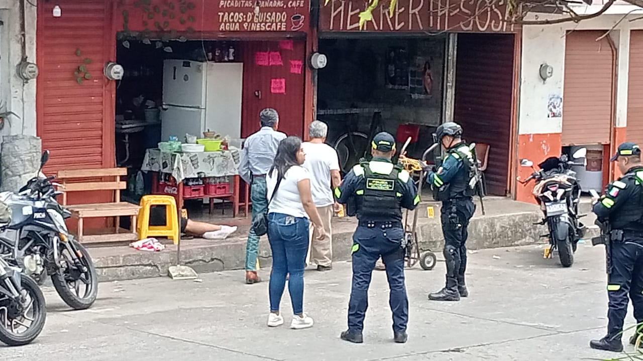 Identifican al joven asesinado en local de comida en Córdoba; fueron 2 las mujeres heridas a balazos
