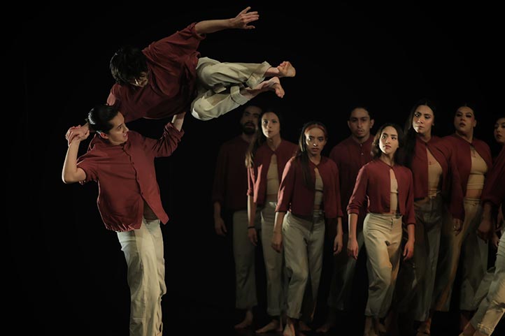 Estudiantes de Danza Contemporánea se presentaron en el Teatro del Estado