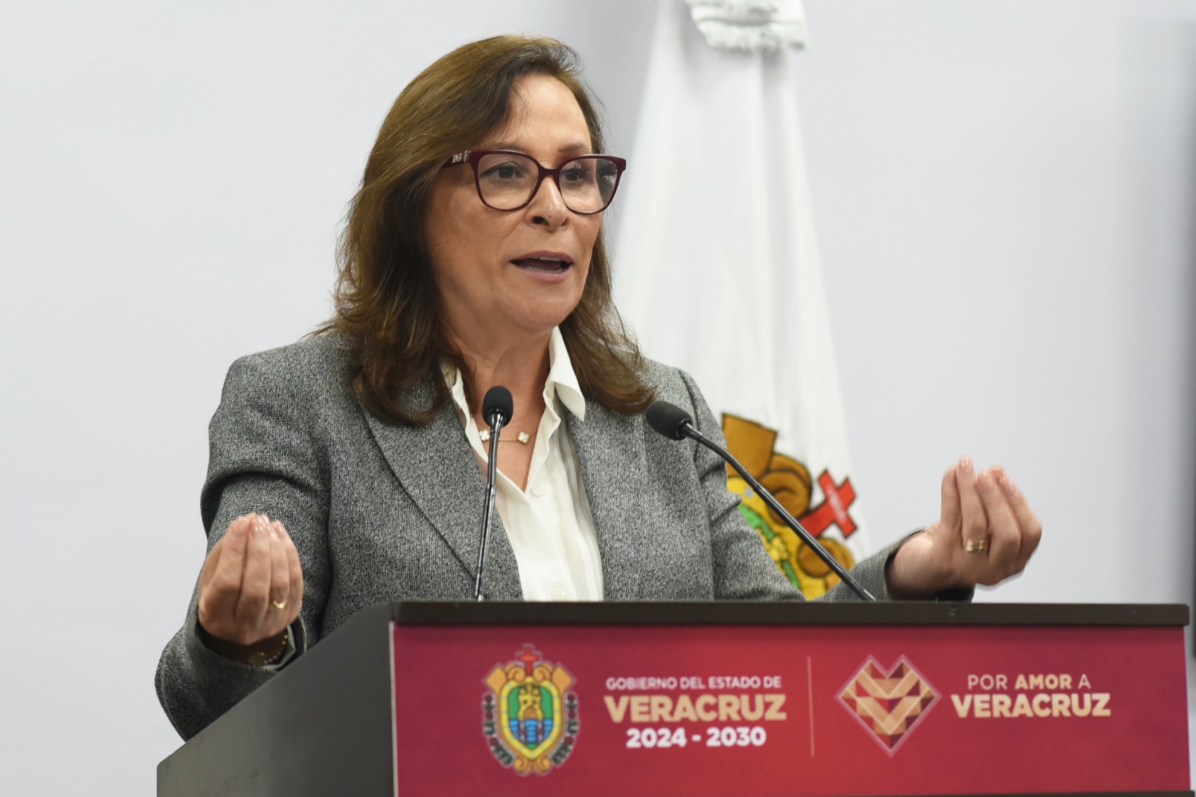 Gobernadora da plazo al 9 de julio para liberar licitaciones de obras carreteras en Veracruz