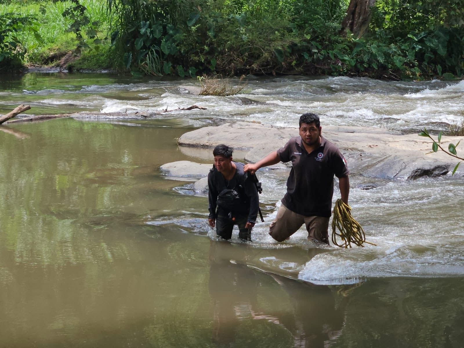 Recuperan cuerpos sin vida de 2 adolescentes que cayeron a la cascada Tomata