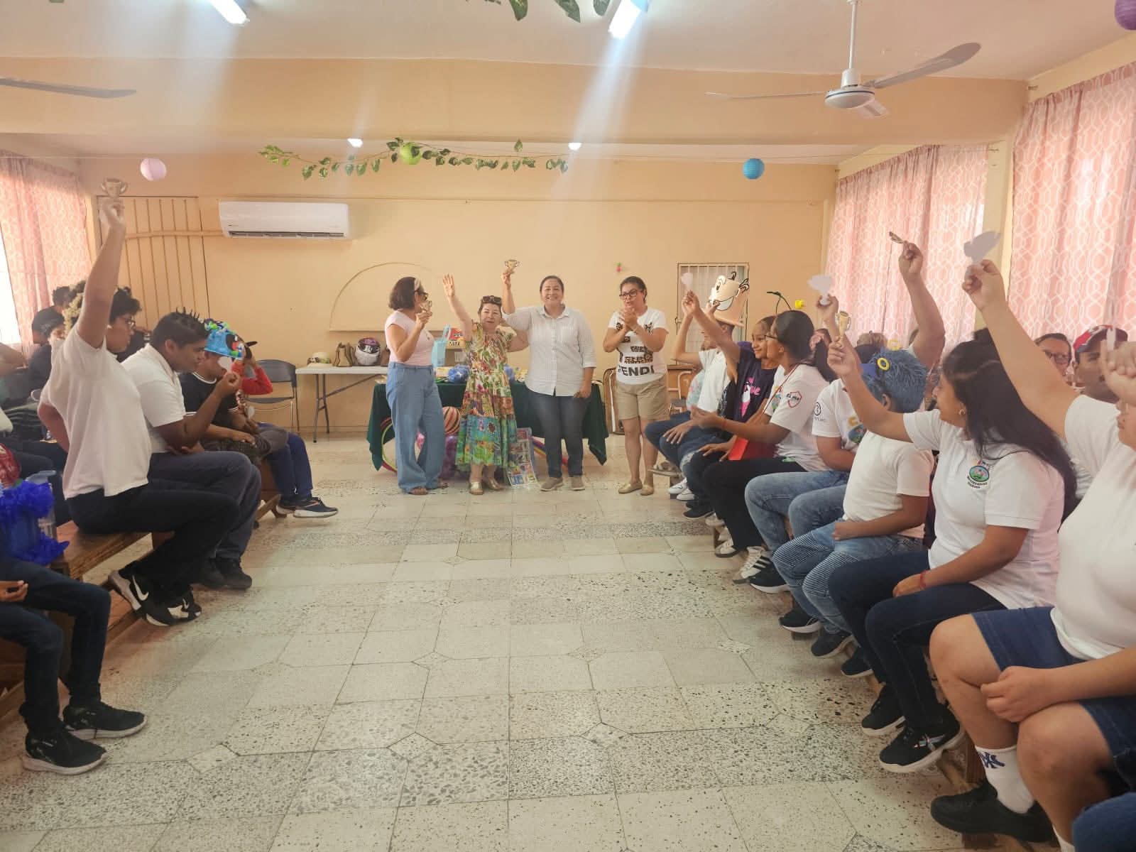 Por problemas emocionales y económicos alumnos abandonan sus estudios en el CAM 12 de Veracruz