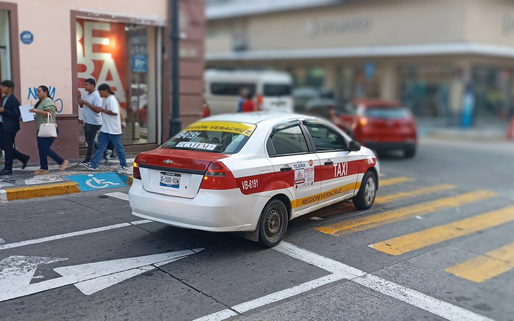 Serán justas las tarifas del servicio de taxi para usuarios y trabajadores del volante: gobernadora