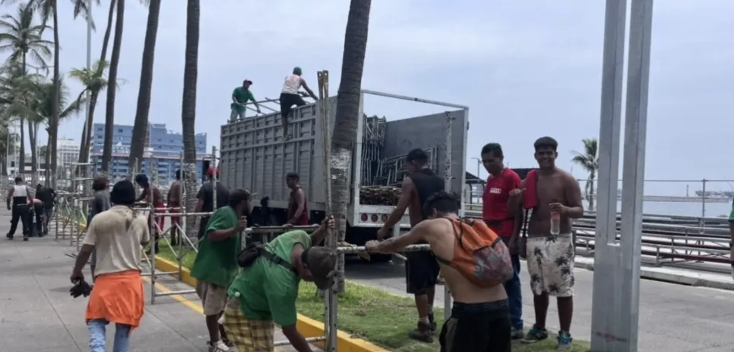 Retiro de gradas del Carnaval de Veracruz avanza 75 %