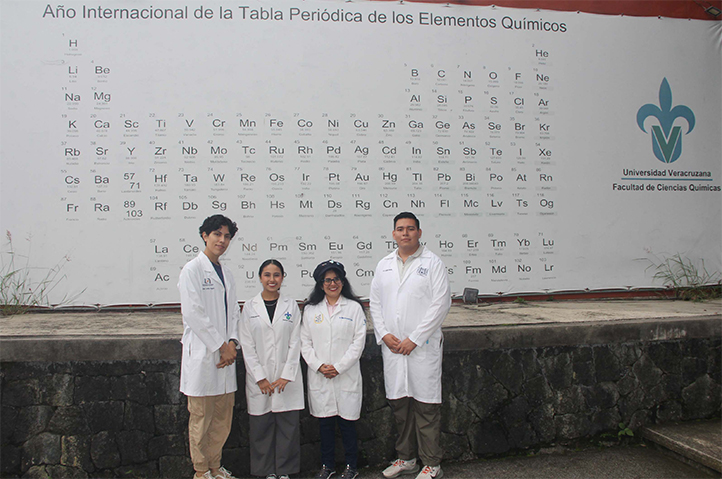 Alumnado UV elabora productos farmacéuticos con plantas medicinales