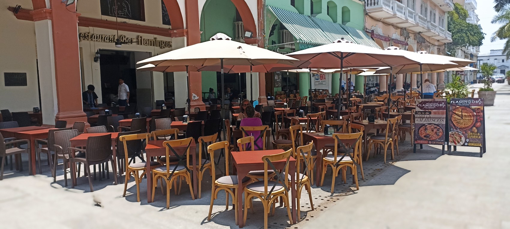 Canirac ofrece más de 300 vacantes temporales en restaurantes de la zona conurbada en estas vacaciones