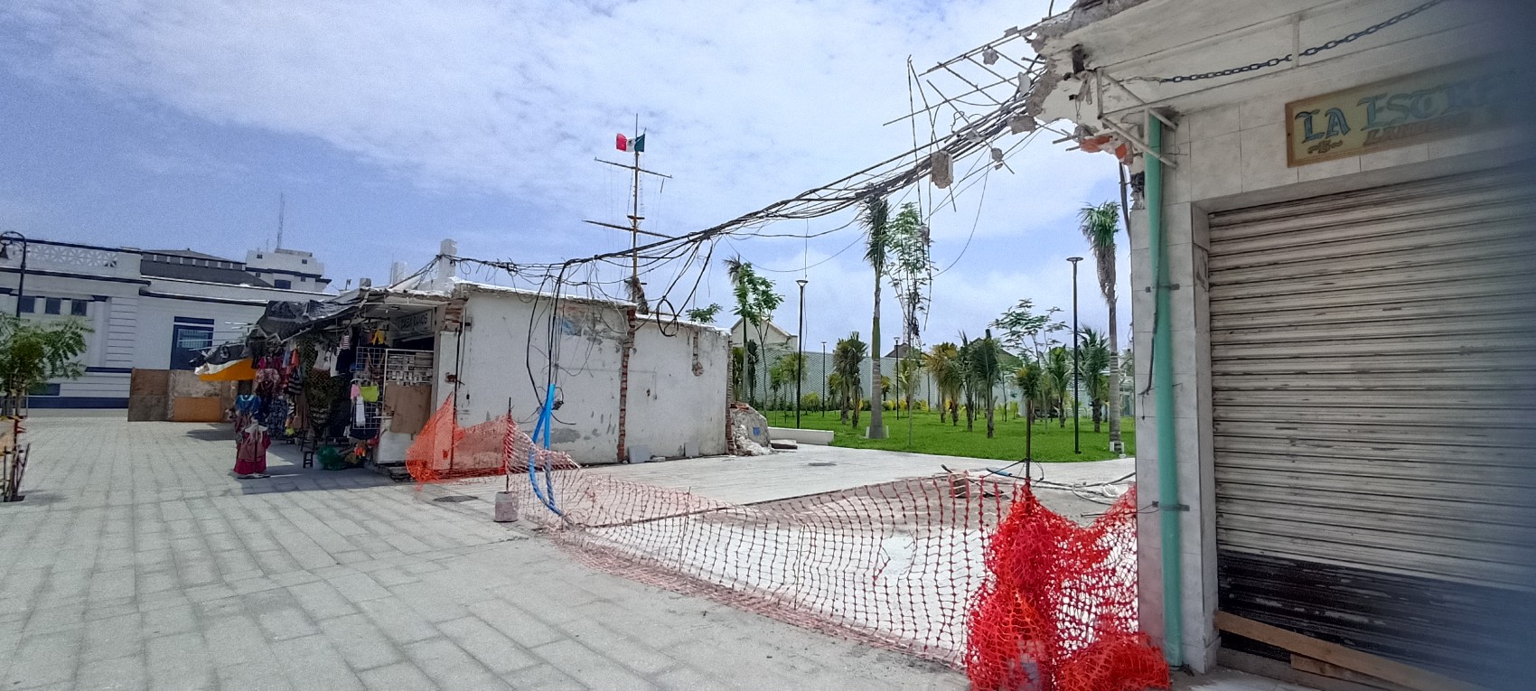 Presidencia de la República da respuesta a artesanos sobre remodelación de locales ubicados en Landero y Coss
