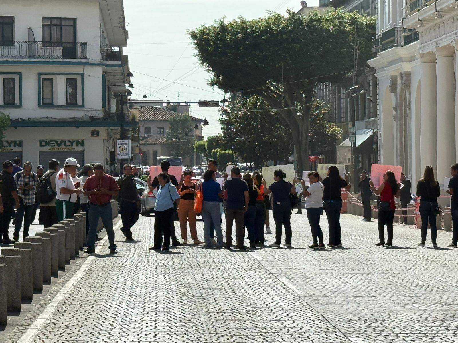 Antonio Aldazaba vino al centro de Xalapa a entrevista de trabajo y ya no regresó, exigen localización