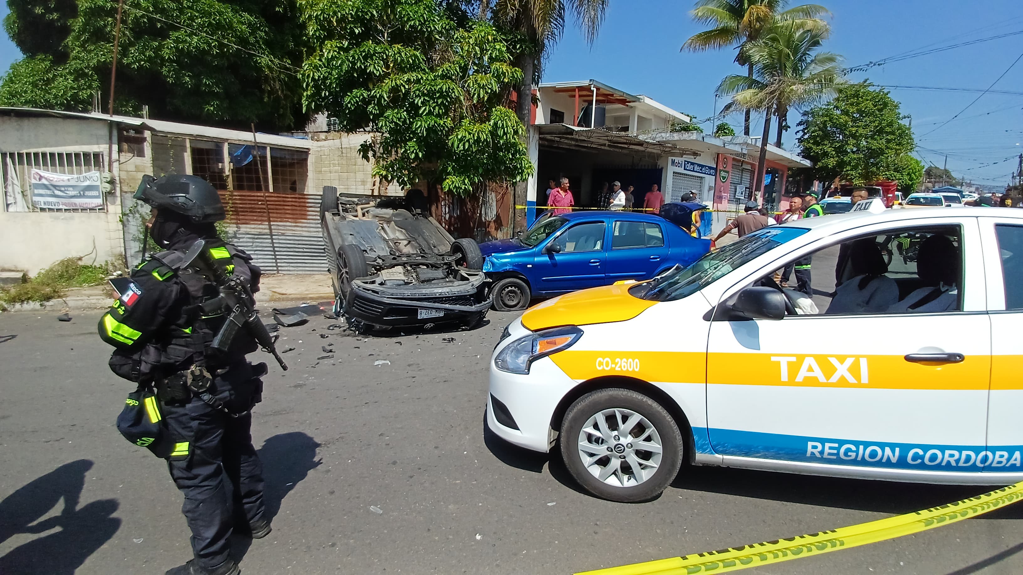 Motociclista provoca fuerte carambola en Córdoba con dos lesionados