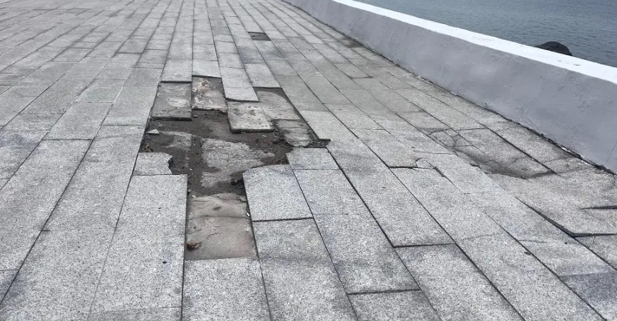 Inician trabajos para reparar nuevo socavón en bulevar Ávila Camacho, en Boca del Río