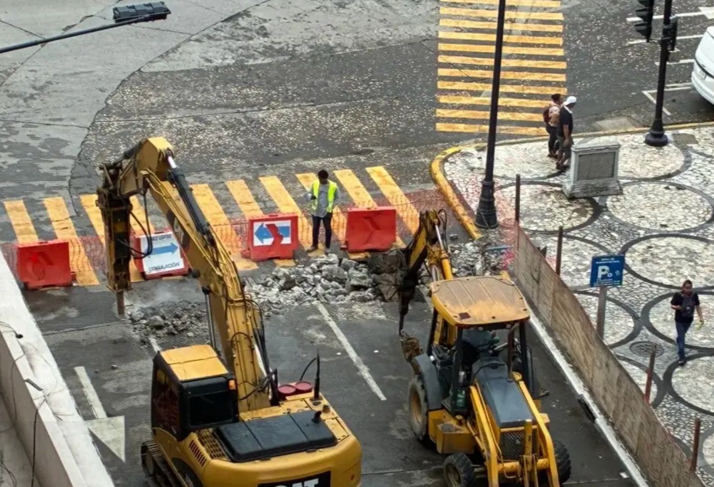 Cierran tramo de avenida Independencia en el puerto de Veracruz