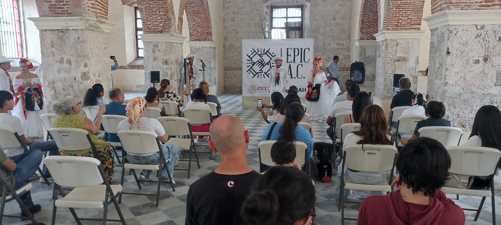 Inicia el Curso de Verano del INAH y la asociación EPIC en el ex Hospital Militar de San Carlos