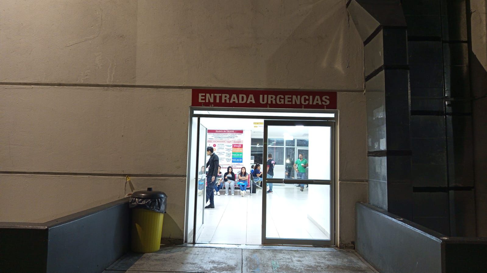 Continúan hospitalizadas tres víctimas de accidente en carretera Coatepec-Jalcomulco, uno está grave