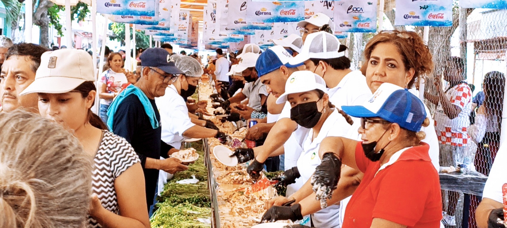 Un éxito el filete relleno de mariscos en las Fiestas de Santa Ana Boca del Río 2025