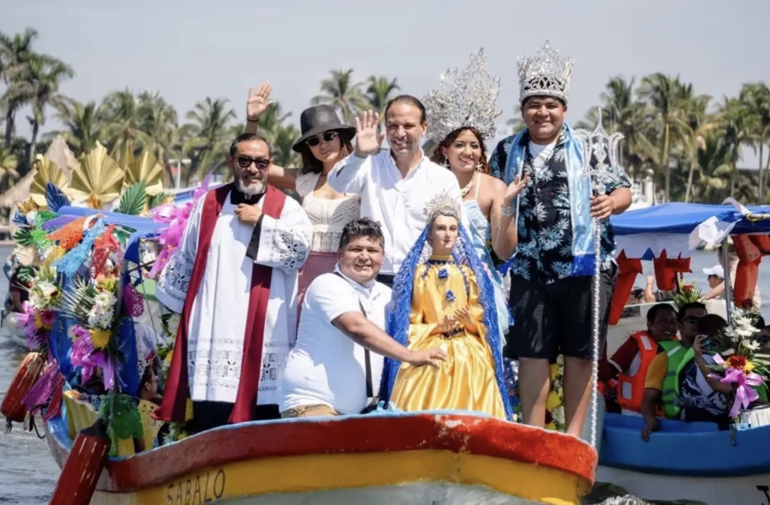Realizan paseo acuático en honor a Santa Ana en Boca del Río
