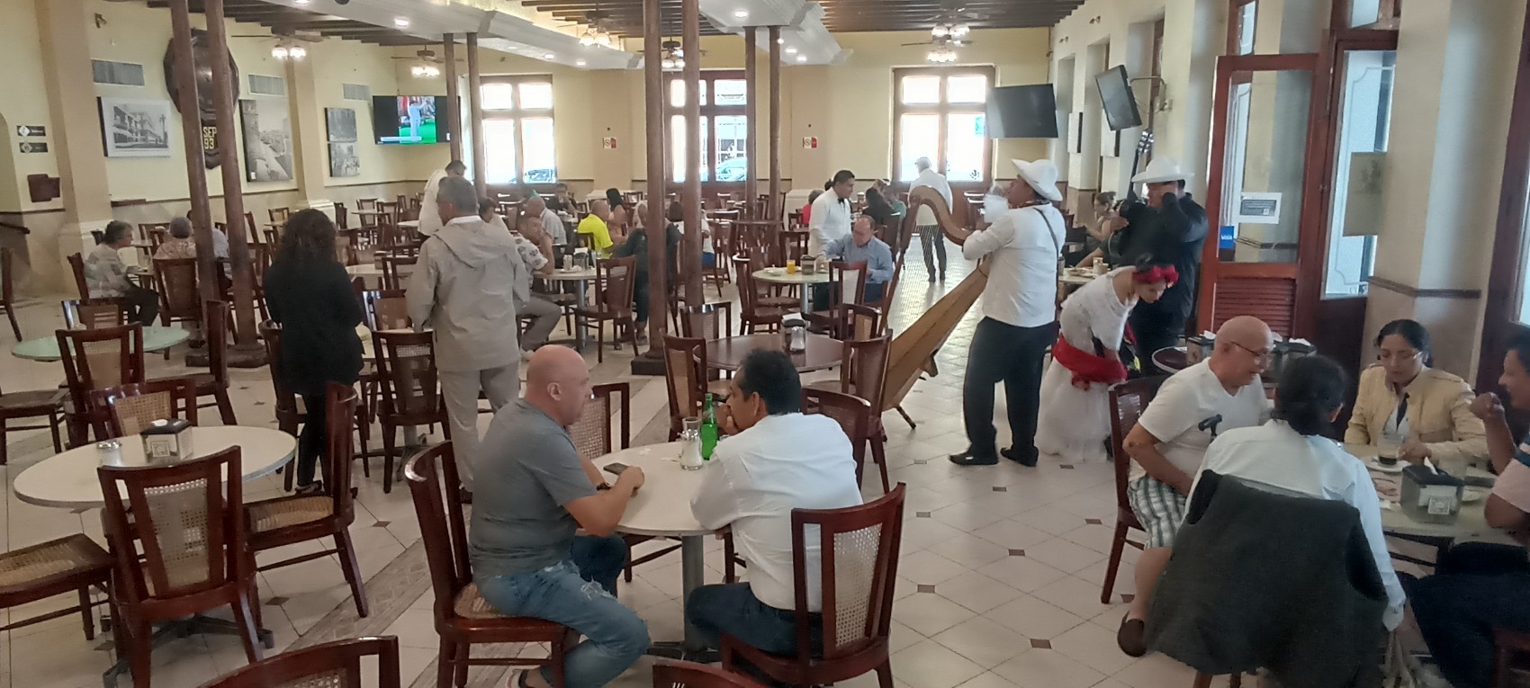 Reportan aumento del 10% en el consumo socios de la Canirac Veracruz-Boca del Río