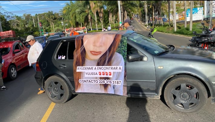 Yulissa cumple 12 días desaparecida; bloquean carretera Huatusco-Xalapa para exigir su búsqueda