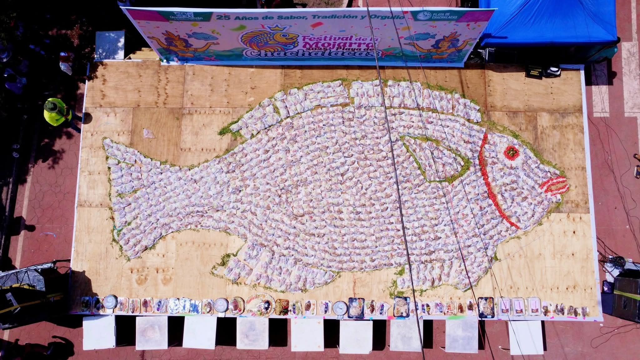 Reparten más de dos mil mojarras en el XXV Festival de la Mojarra Más Grande del Mundo en Chachalacas