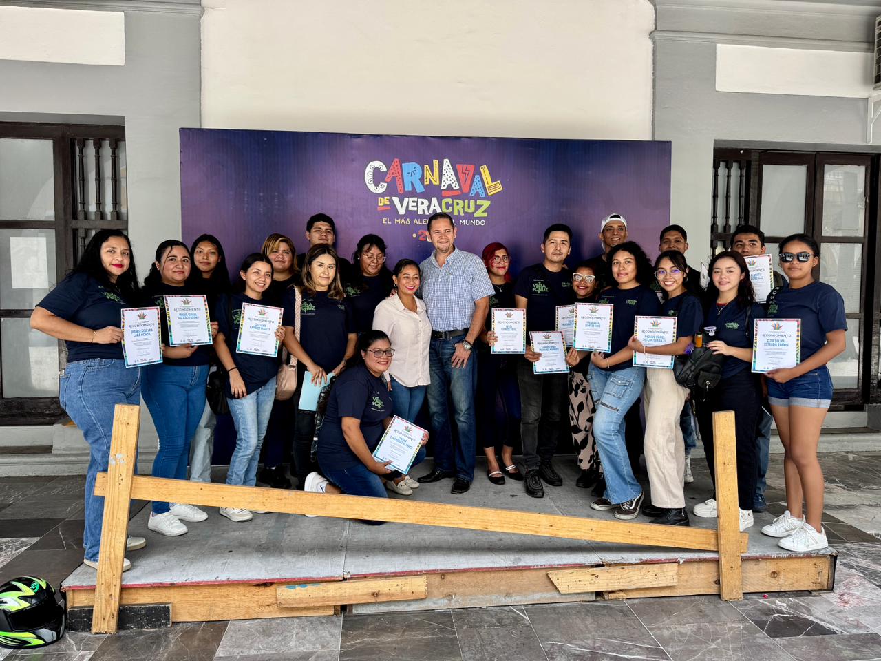Reconocen la participación de voluntarios en el Carnaval de Veracruz 2025
