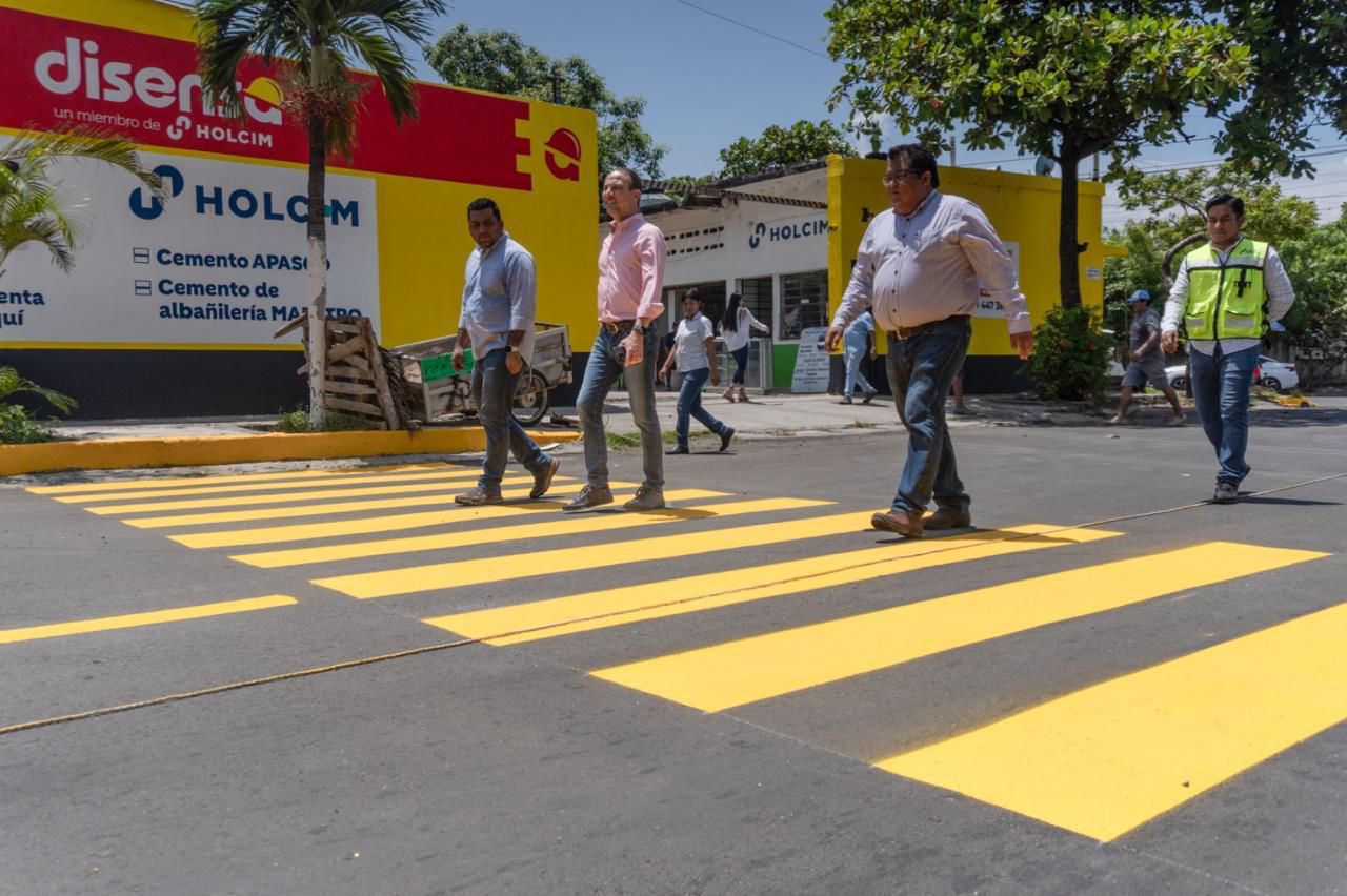 Alcalde JM Unánue deja recién pavimentada la avenida Úrsulo Galván en la Primero de Mayo