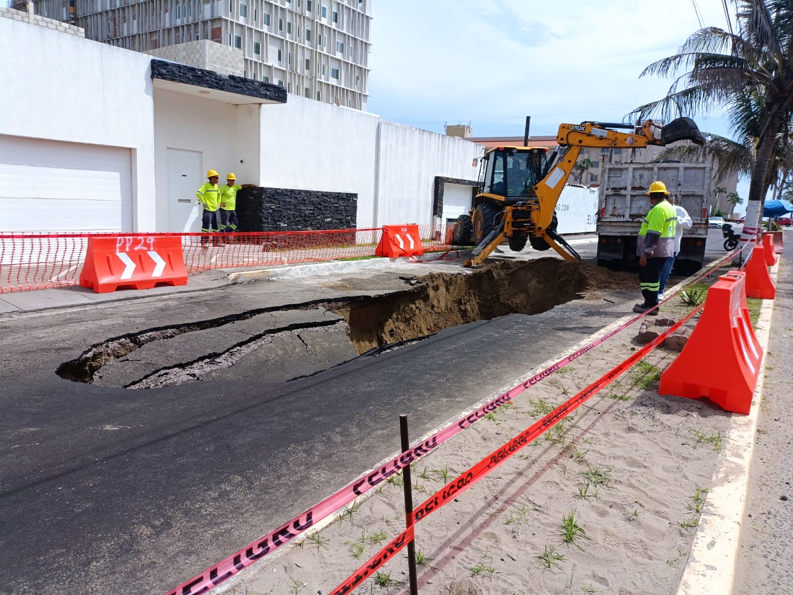 Se suscita otro socavón en el fraccionamiento Costa de Oro de Boca del Río