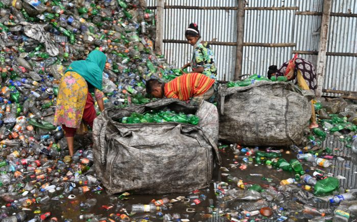 Pobreza disminuye en Veracruz, pero aumentan rezago educativo y carencias en salud