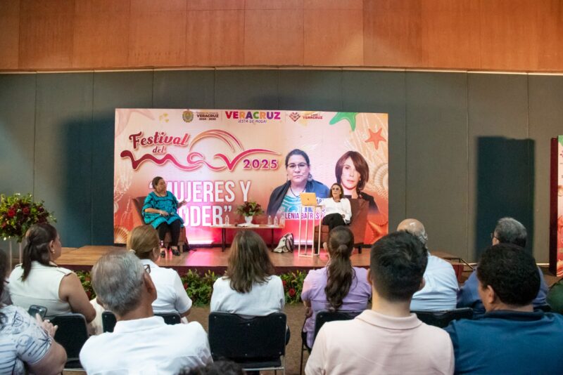 Ofrecen Sabina Berman y Lenia Batres conferencia magistral en el Festival del Mar