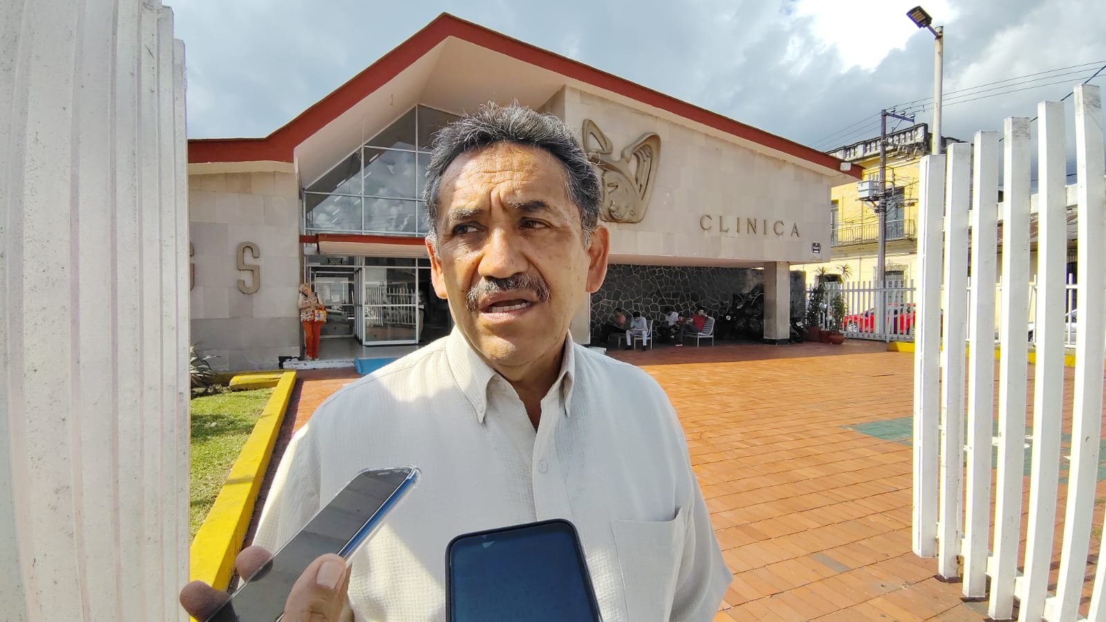 Médico de Orizaba denuncia difamación por video falso; Fiscalía confirma que no existe denuncia en su contra