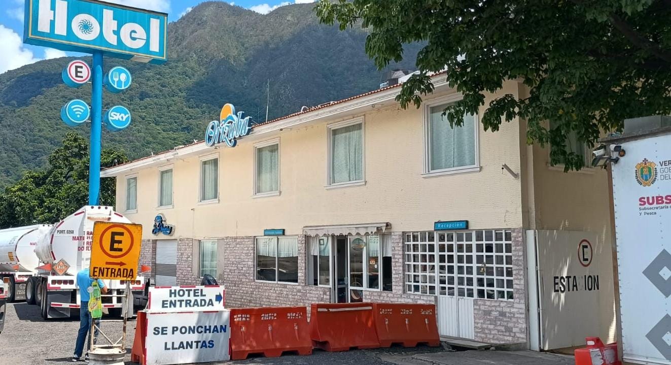 Localizan sin vida a hombre en hotel ubicado a un lado de la autopista 150D Orizaba- Puebla