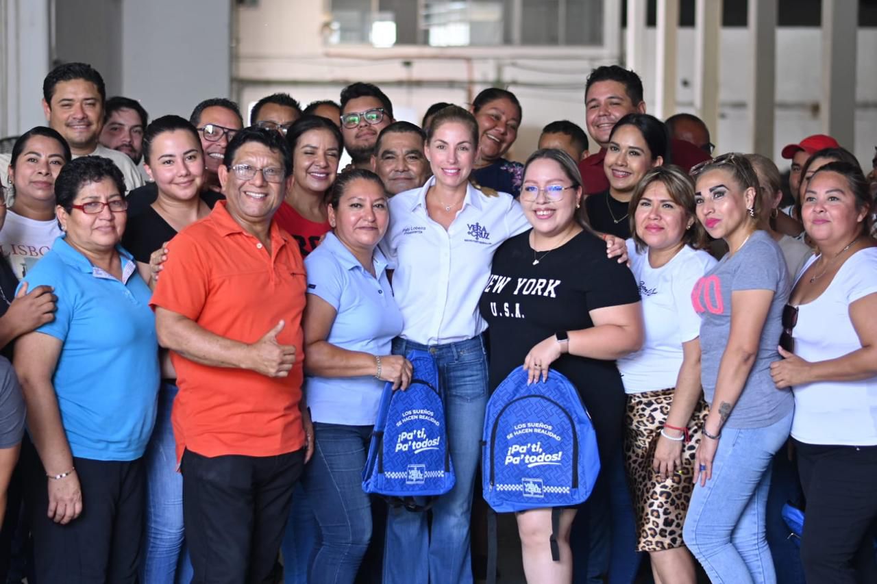 Supervisa la alcaldesa Paty Lobeira el armado de kits escolares para estudiantes de todas las escuelas primarias públicas del municipio