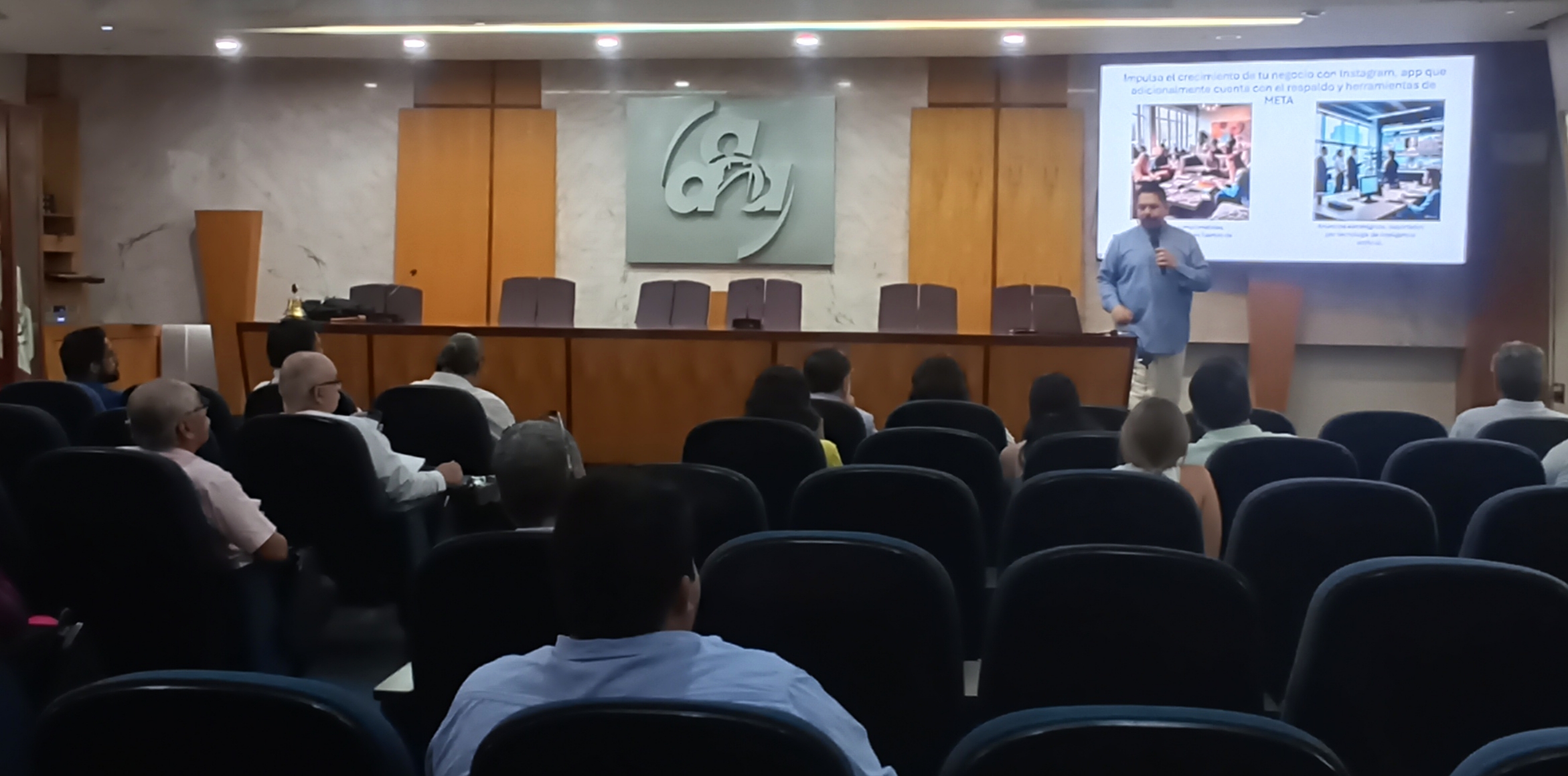 Utiliza un porcentaje mínimo de empresas la IA para potenciar sus ventas: experto
