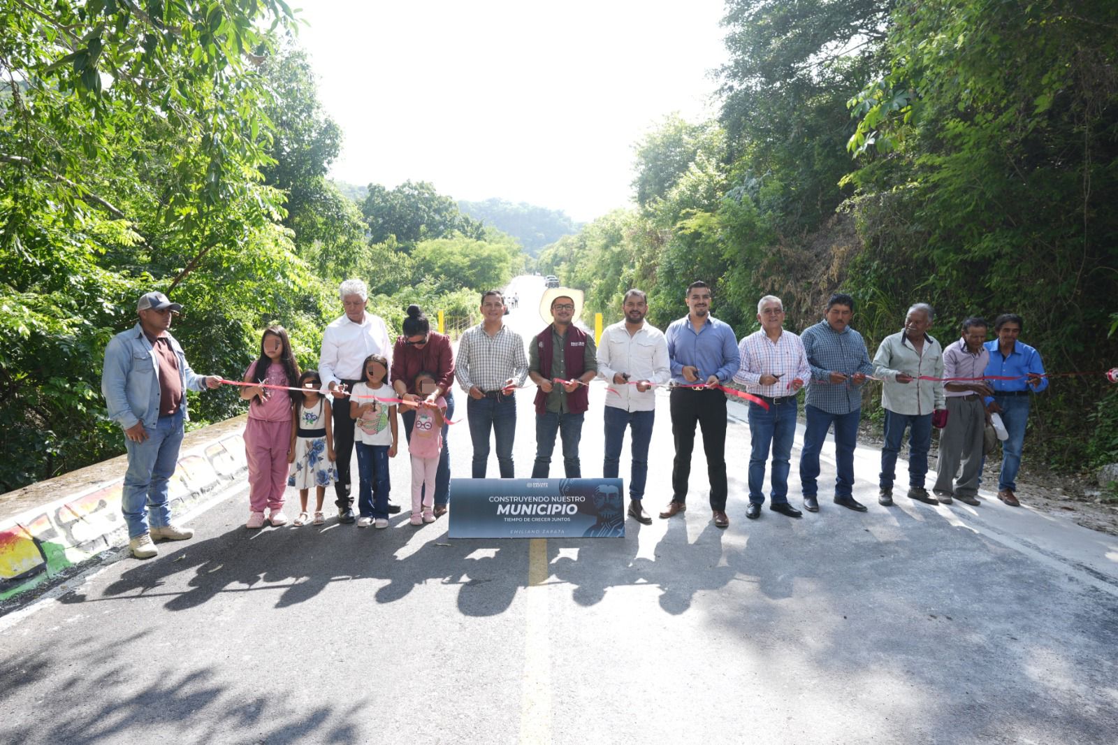 Ayuntamiento de Emiliano Zapata Inaugura obra en camino a Xoltepec